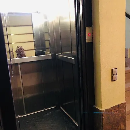 Piso Urbano Garcia De La Cruz Apartman *